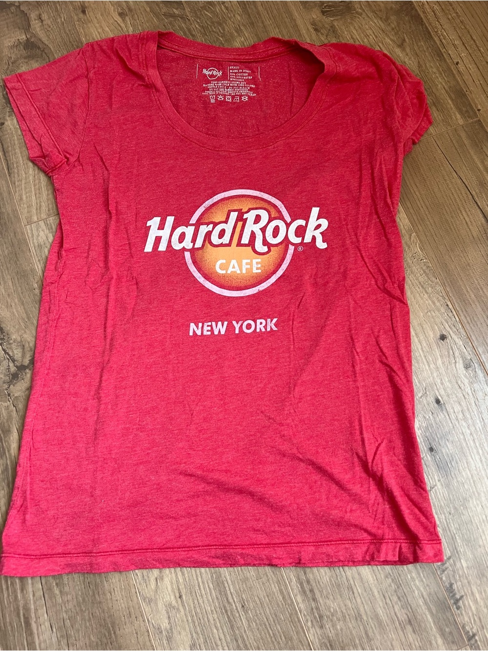 Hard Rock Cafe Women's Red Logo Short Sleeve Tee